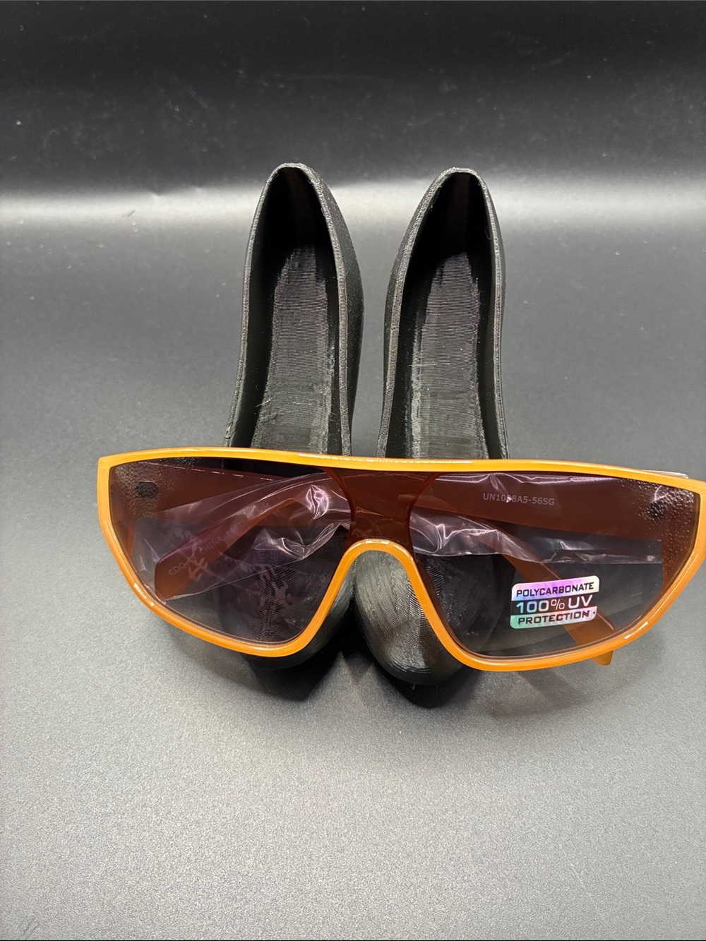 Born ready Black sunglasses 🕶️ orange